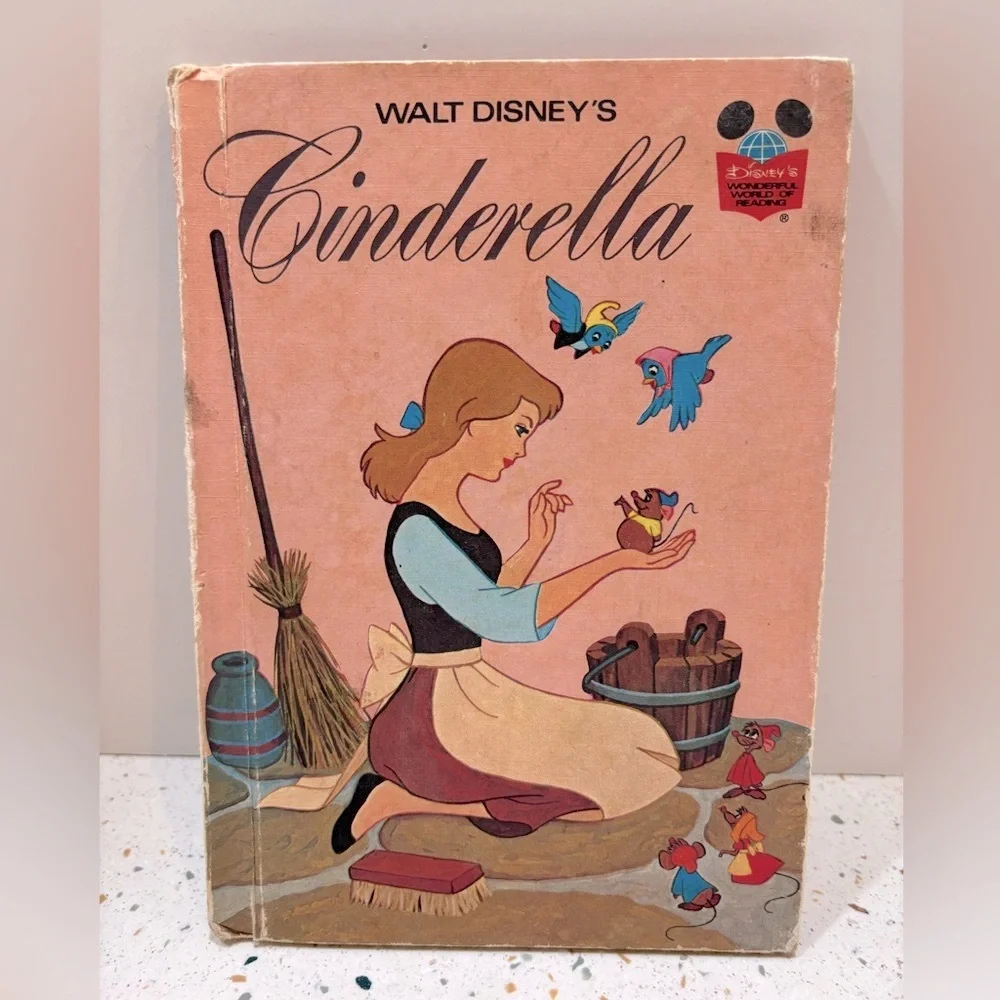 Walt Disney’s Cinderella 1974 Book Club Edition – Wonderful World‎ of Reading